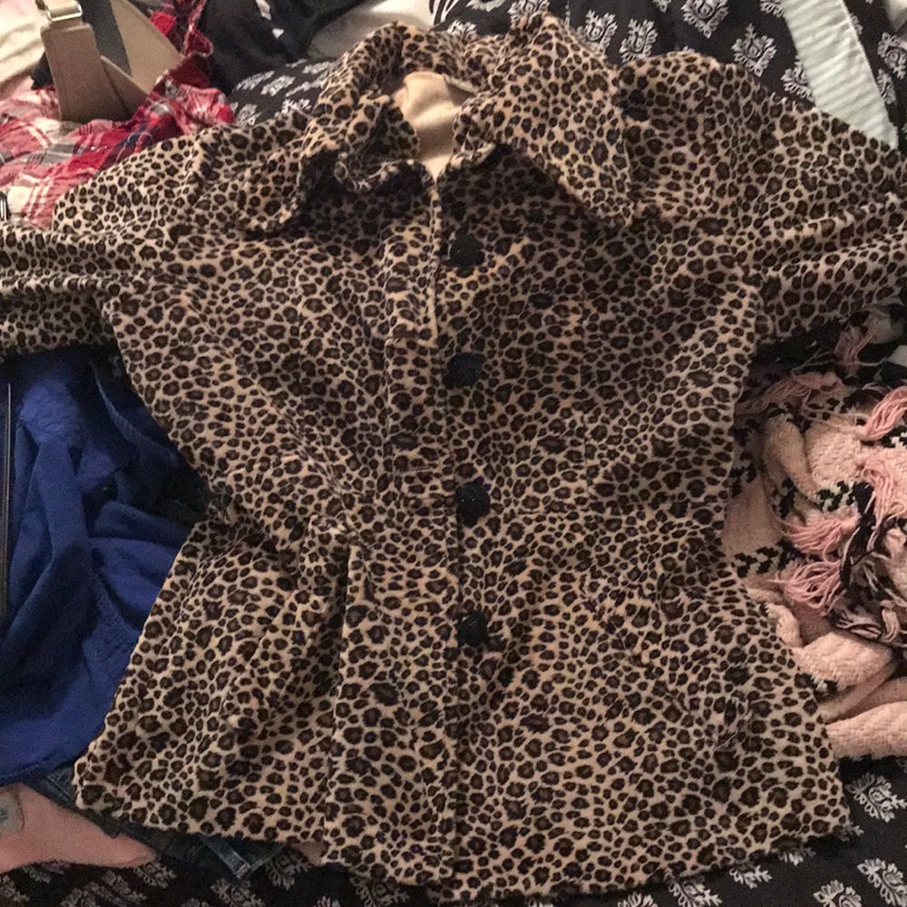 Leopard Fall Jacket - Picture 2 of 3